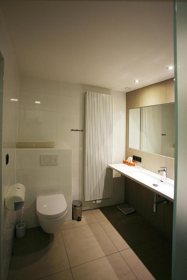 Hotel Au Prince Royal Леополдсбург Екстериор снимка