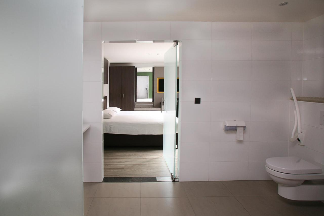 Hotel Au Prince Royal Леополдсбург Екстериор снимка