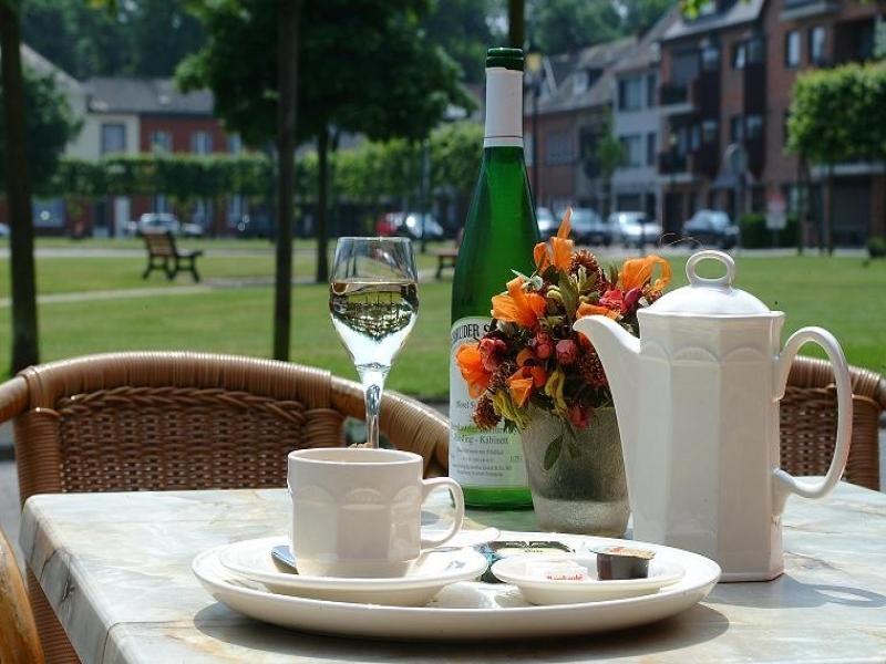 Hotel Au Prince Royal Леополдсбург Екстериор снимка
