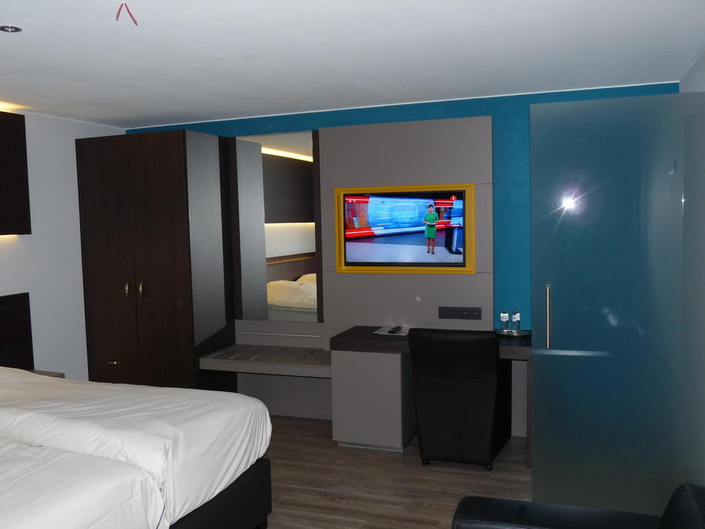Hotel Au Prince Royal Леополдсбург Екстериор снимка